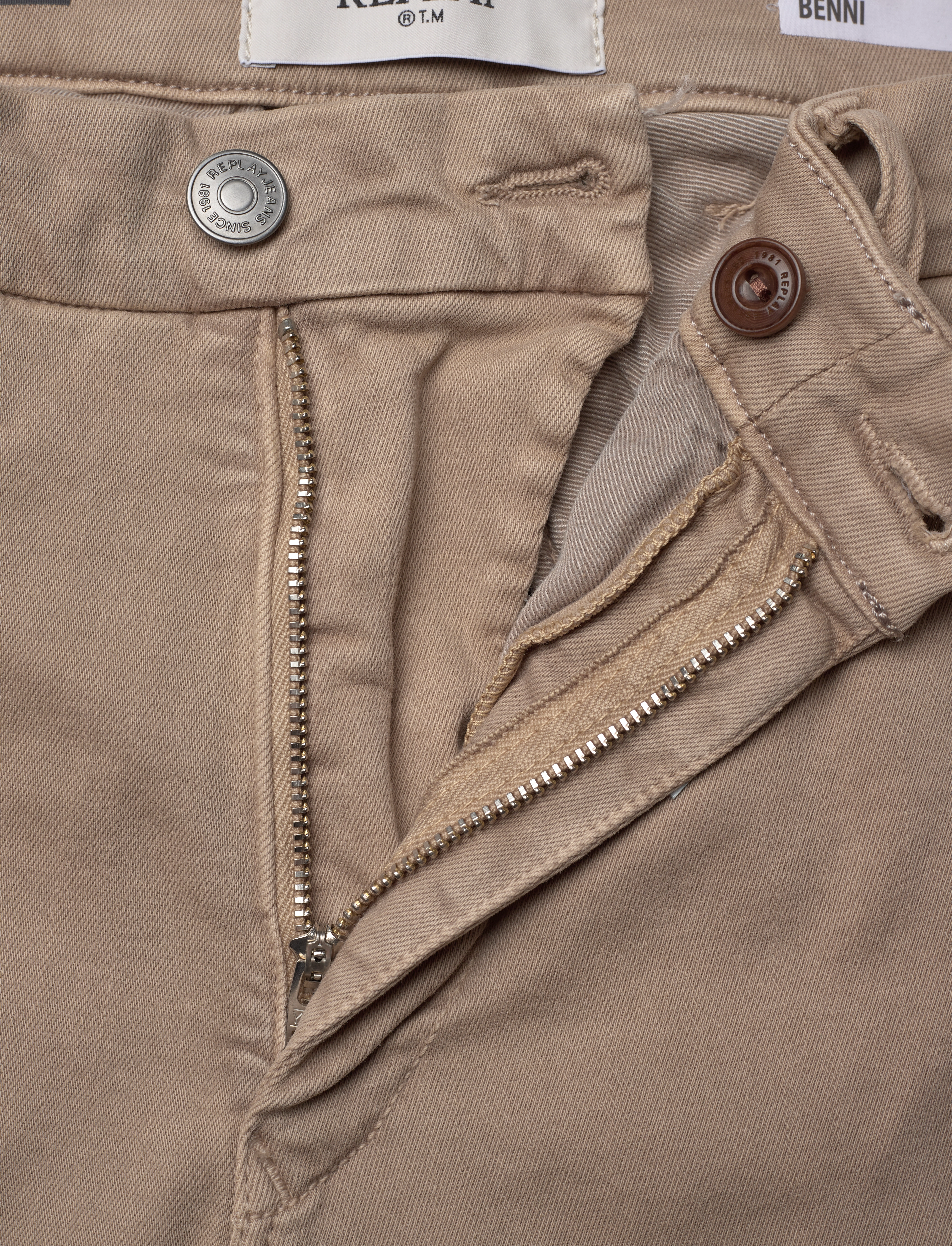 Replay - BENNI Trousers REGULAR Hyperchino Color Xlite - chinos - cream - 3