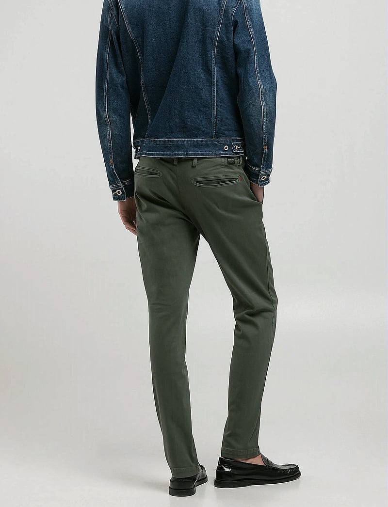 Replay - BENNI Trousers REGULAR Hyperchino Color Xlite - chinos - green - 4
