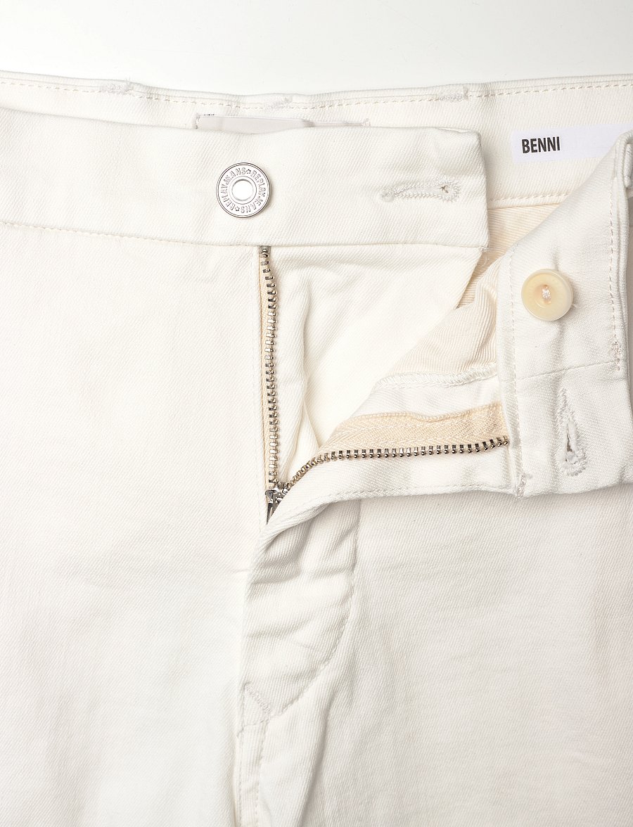 Replay - BENNI REGULAR Hyperchino Color Xlite DENIM Trousers - casual bukser - white - 5