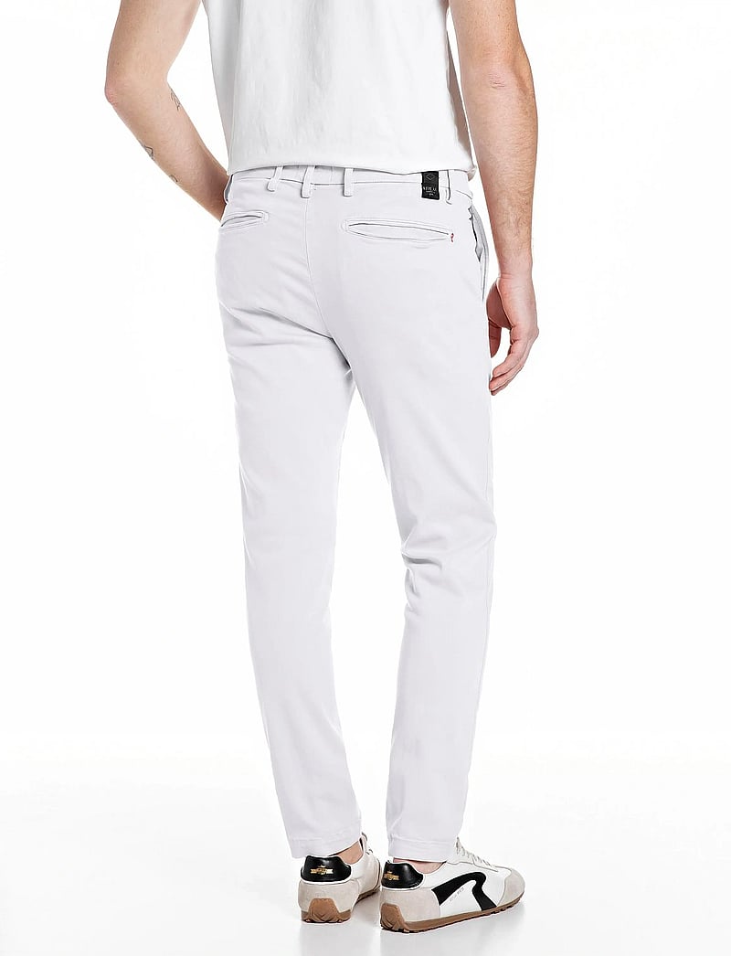 Replay - BENNI Trousers REGULAR Hyperchino Color Xlite - casual bukser - white - 3