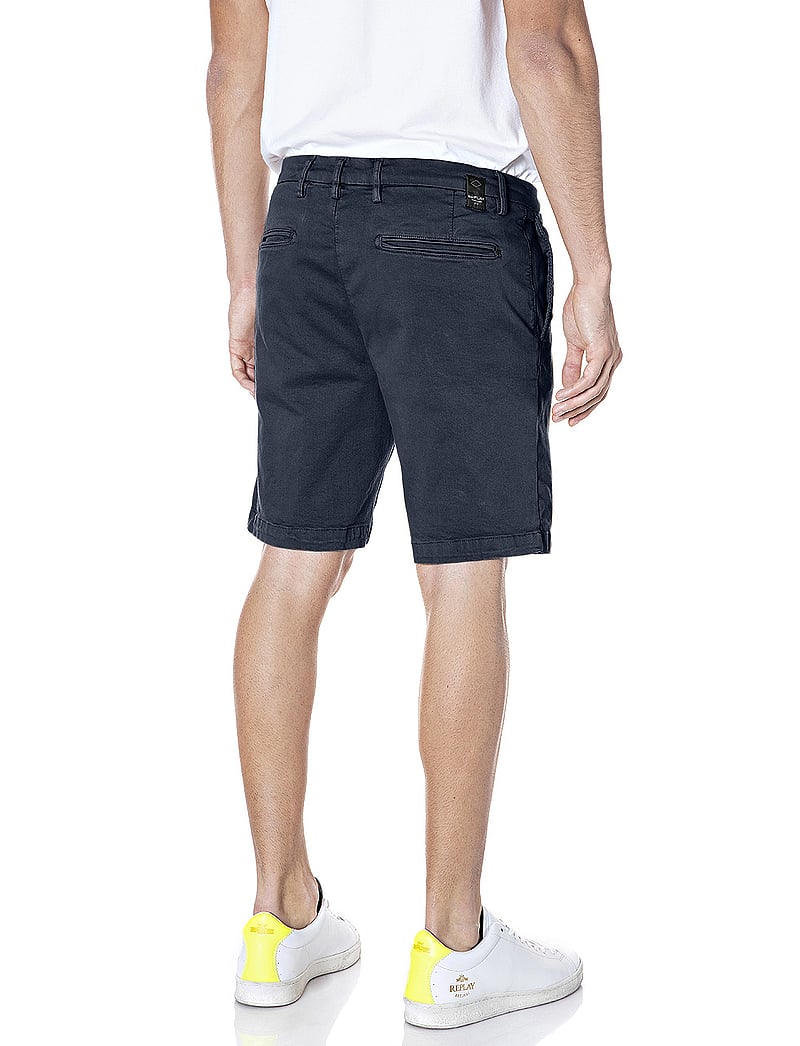 Replay - BENNI SHORT Shorts REGULAR Hyperchino Color Xlite - blue - 3