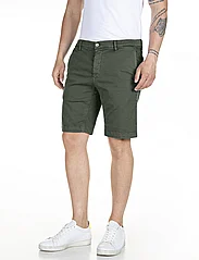 Replay - BENNI SHORT Shorts REGULAR Hyperchino Color Xlite - chino shorts - khaki green - 5