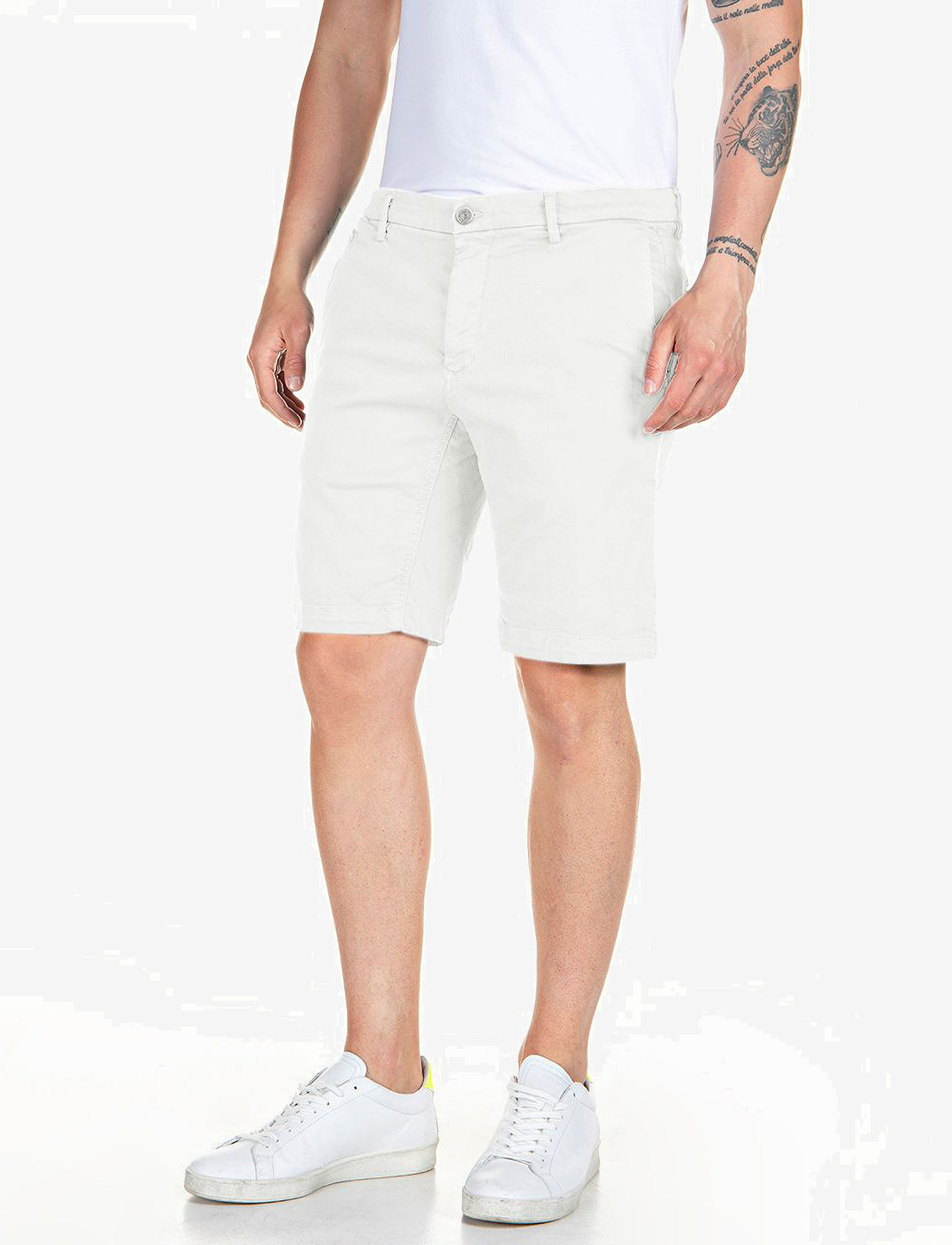 Replay - BENNI SHORT Shorts REGULAR Hyperchino Color Xlite - casual shorts - white - 0