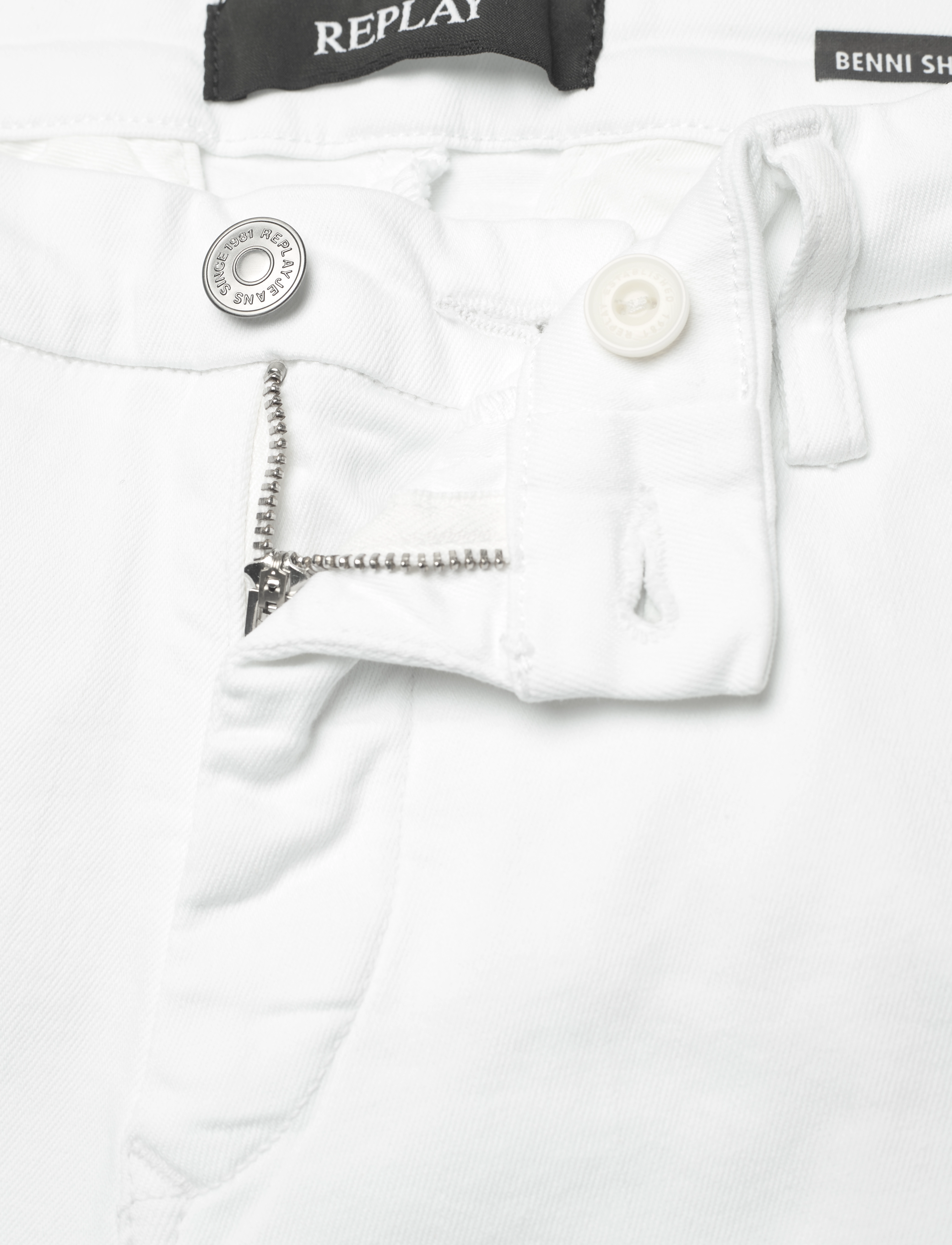 Replay - BENNI SHORT Shorts REGULAR Hyperchino Color Xlite - white - 5