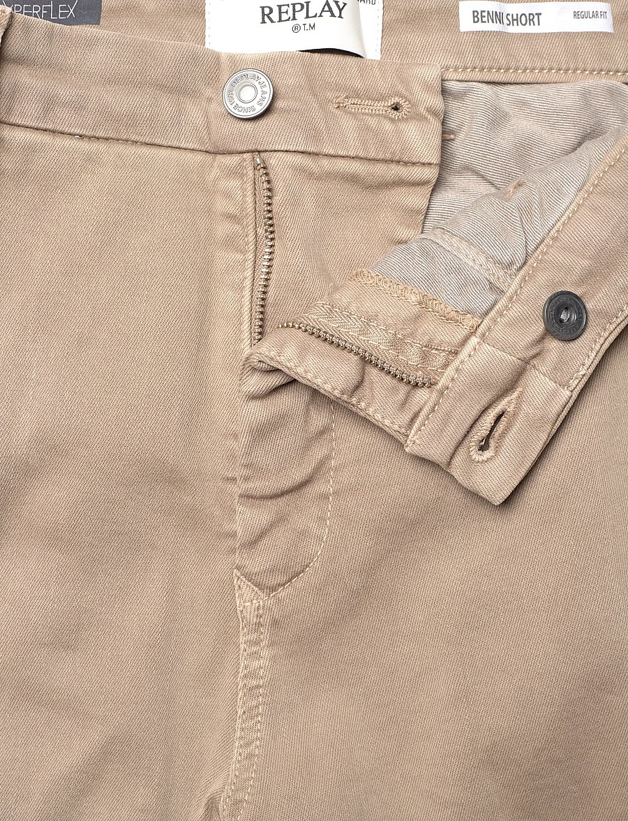 Replay - BENNI SHORT Shorts REGULAR Hyperchino Color Xlite - casual shorts - beige - 5