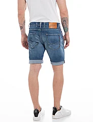 Replay - RBJ.981 SHORT Shorts TAPERED 573 ONLINE - jeansshorts - blue - 3