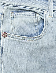 Replay - TYNA - džinsa bikses ar taisnām starām - light blue - 2