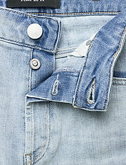 Replay - TYNA - džinsa bikses ar taisnām starām - light blue - 3