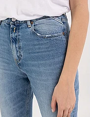 Replay - TEIA Trousers BOOTCUT Rose Label Pack - utsvängda jeans - blue - 7