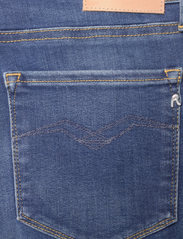 Replay - ZOLIE Trousers STRAIGHT LEG HIGH WAIST X-LITE - nuo kelių platėjantys džinsai - blue - 4