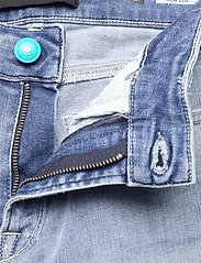 Replay - NEW LUZ - džinsa bikses ar šaurām starām - super light blue - 3