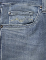 Replay - NEW LUZ - džinsa bikses ar šaurām starām - medium blue - 2