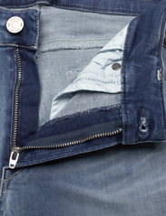 Replay - NEW LUZ - džinsa bikses ar šaurām starām - medium blue - 3