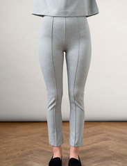 Residus - LOU STRAIGHT PANT - slim fit trousers - grey - 2