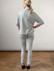 Residus - LOU STRAIGHT PANT - slim fit trousers - grey - 4