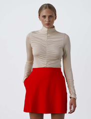 Residus - ELISE MINI SKIRT - korta kjolar - scarlet - 4