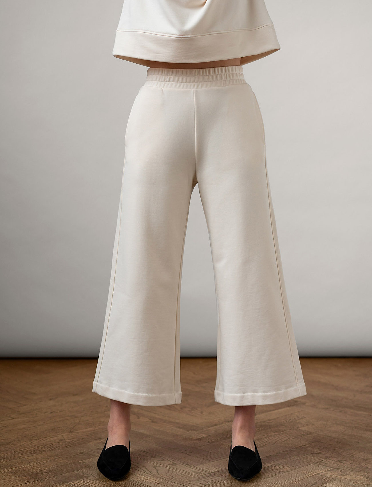 Residus - Rory Wide Sweatpant - shell - 3