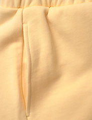 Residus - Mila Org Cotton Sweat Shorts - sweat shorts - sun - 7