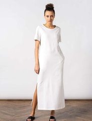 Residus - ORIKA MAXI TEE DRESS - t-särkkleidid - cloud white - 4