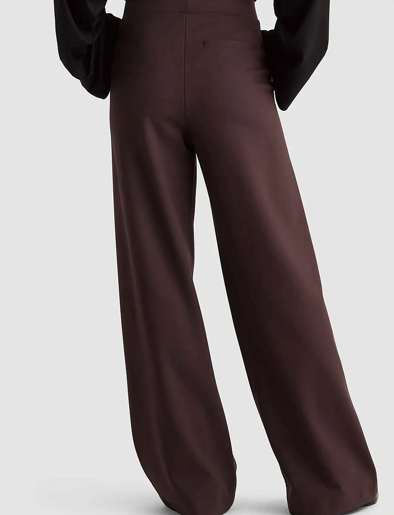 Residus - LEIA WIDE PANT - wide leg trousers - auburn - 3