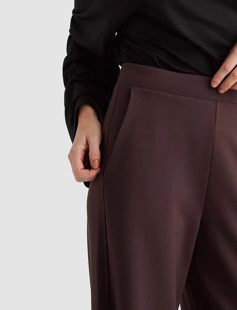 Residus - LEIA WIDE PANT - wide leg trousers - auburn - 4