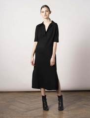 Residus - TOBEI DRESS - knitted dresses - black - 2