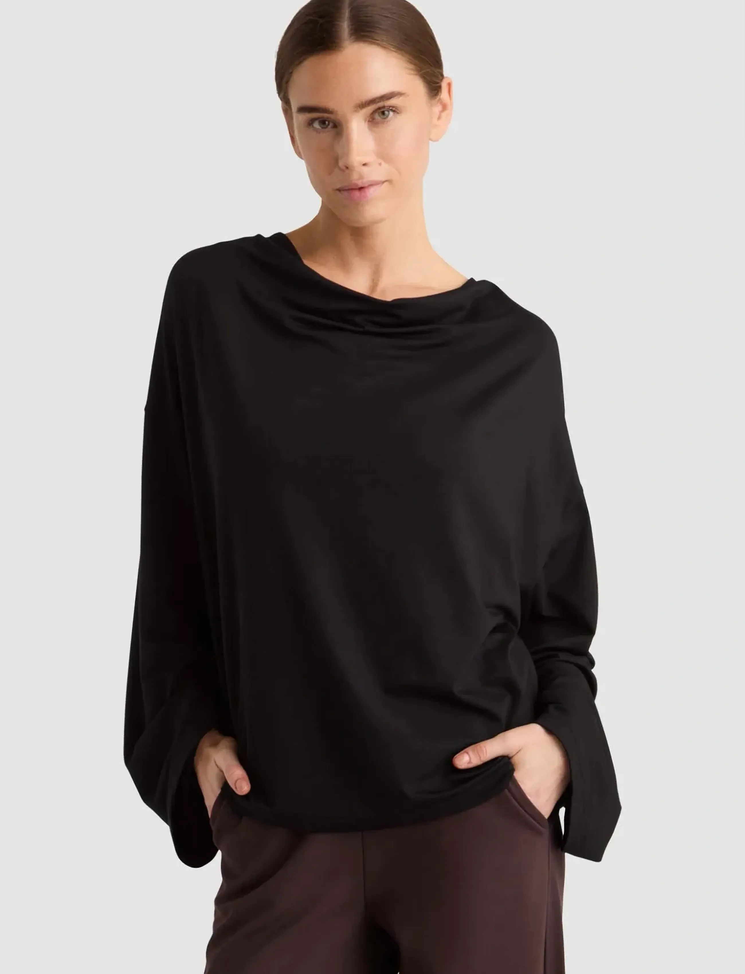 Residus Genna Top, Kvinder, Bådudskæring Top, Sort, Str: M