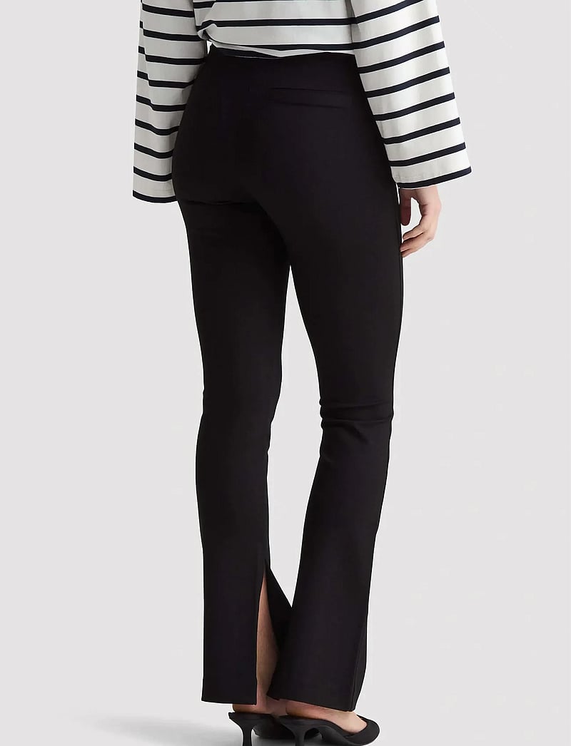 Residus - LUCY PANTS - flare bukser - black - 3