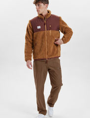 Resteröds - Panel Zip Fleece - sweatshirts - brun - 2