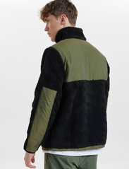 Resteröds - Panel Zip Fleece - sweatshirts - grÖn - 4