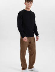 Resteröds - Knitted Pullover - rundhalsad - svart - 1