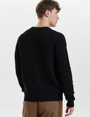 Resteröds - Knitted Pullover - megztinis su apvalios formos apykakle - svart - 4