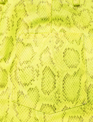 Résumé - PaomiRS Pant - leveälahkeiset housut - neon yellow - 4