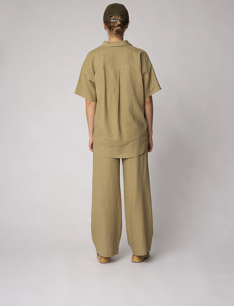 Résumé - SaccaRS Shirt Unisex - kortærmede skjorter - warm sand - 4