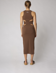 Résumé - SapphireRS Dress - t-shirt jurken - brown - 5