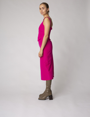 Résumé - SevenRS Skirt - midi skirts - cosmo pink - 3