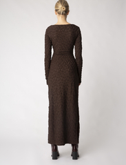 Résumé - TomosRS Dress - maxi kjoler - brown - 5