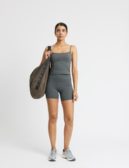 Rethinkit - Butter Soft Top True to Body - t-shirt & tops - charcoal grey - 8