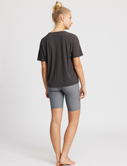 Rethinkit - Vela Loose Tee - t-shirts - almost black - 5