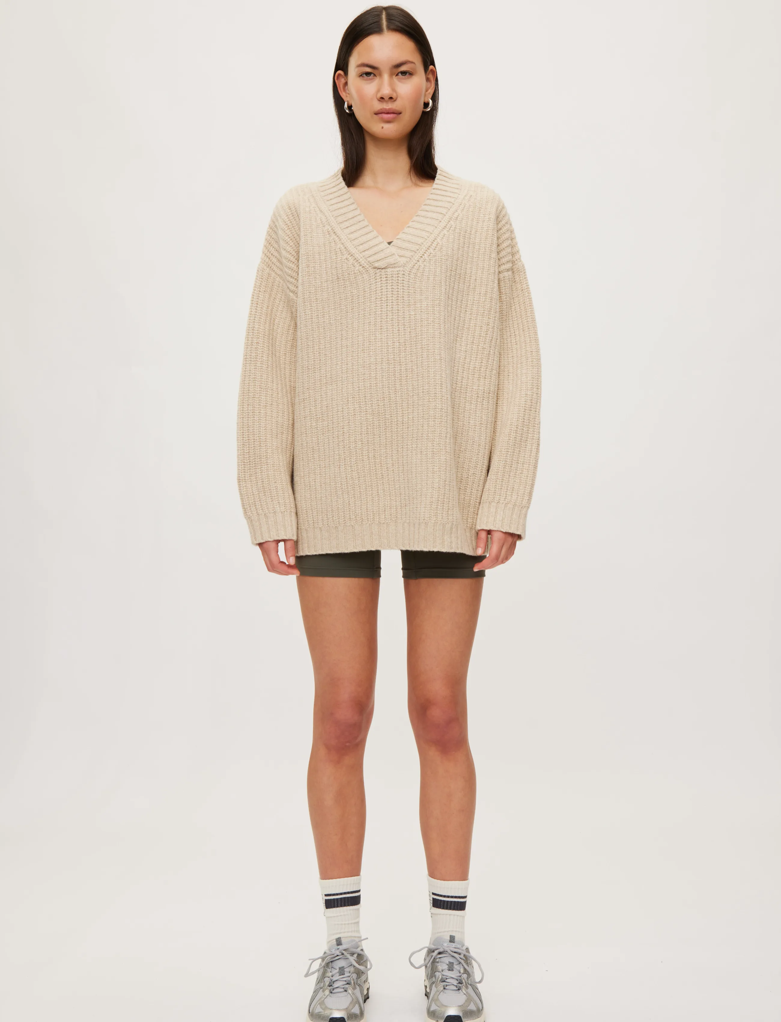 Rethinkit Studios - Wool Knit V-Neck Sweater Chamonix - sweatshirts - fossil melange - 0