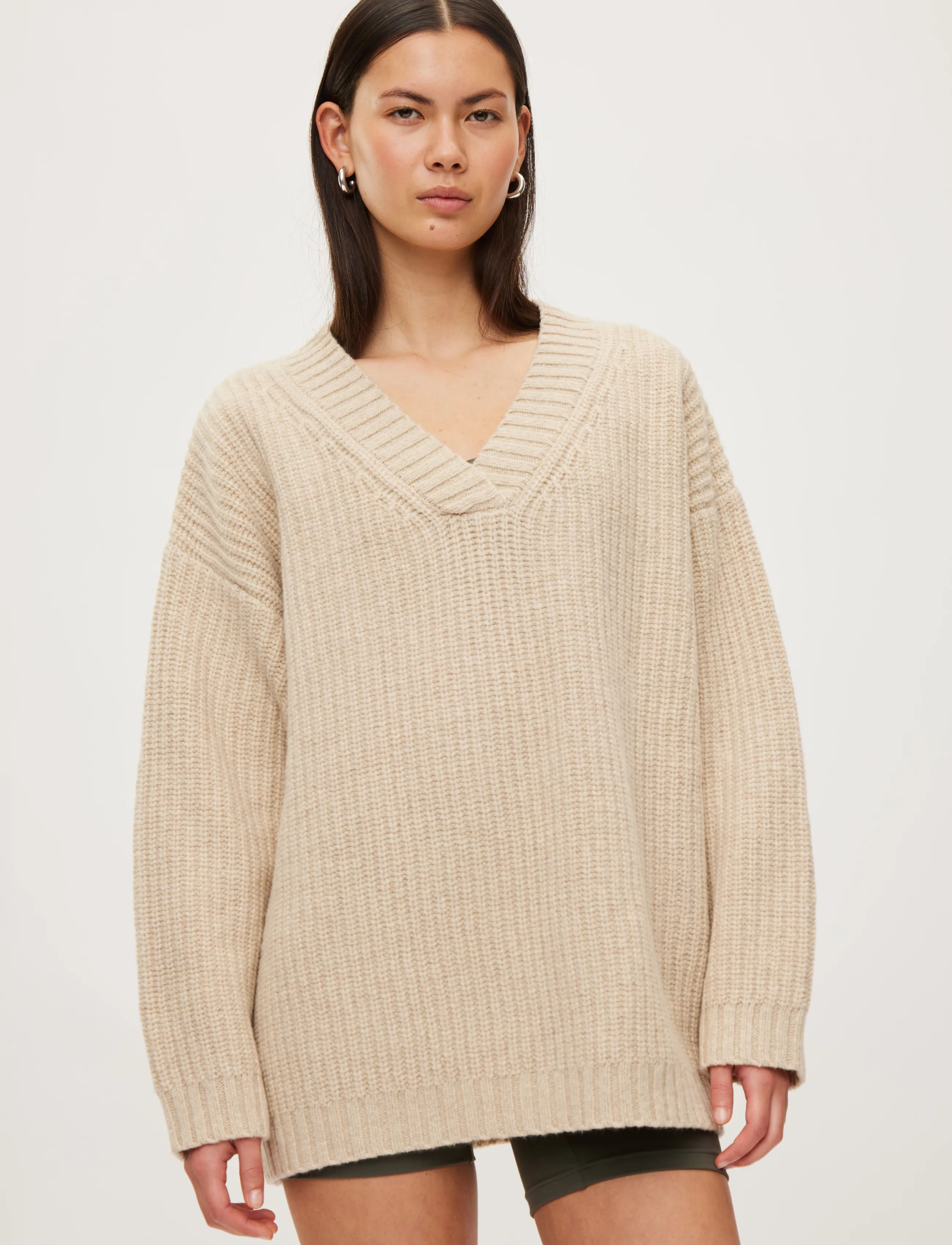 Rethinkit Studios Wool Knit V-Neck Sweater Chamonix stickade tröjor dam – bild 2