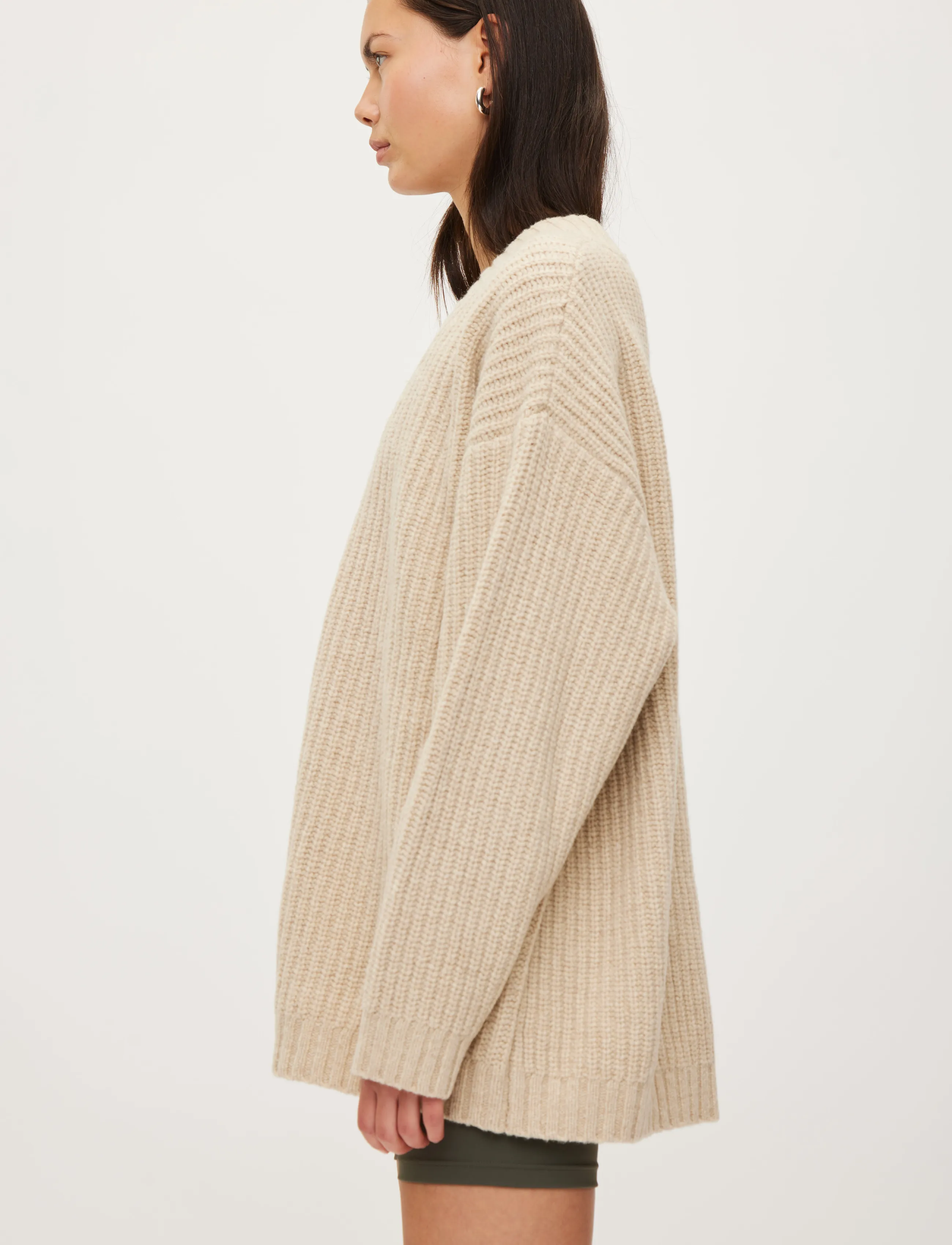 Rethinkit Studios Wool Knit V-Neck Sweater Chamonix stickade tröjor dam – bild 5