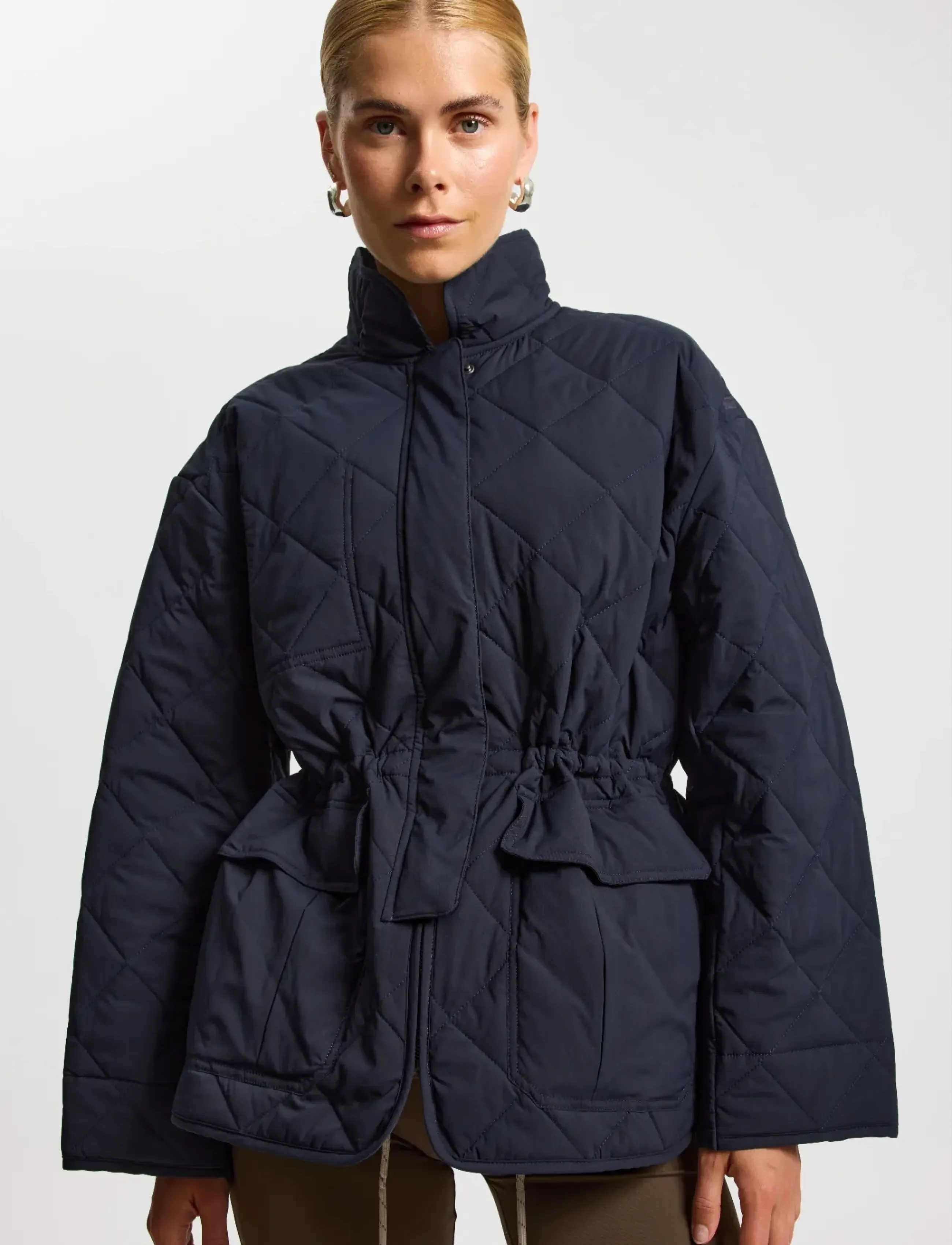 Rethinkit Studios Thermo Classic Jacket Lyon, M, Jackets, Marineblau - Quilted Frauen