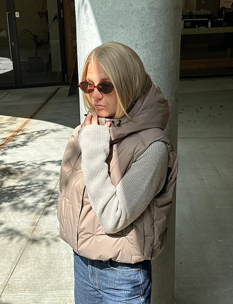 Rethinkit Studios - Vest Cube - Õueriided - walnut - 3