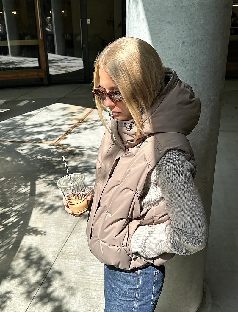 Rethinkit Studios - Vest Cube - Õueriided - walnut - 4