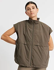 Rethinkit - Track Gilet Castile - quilted vests - dark brown - 2