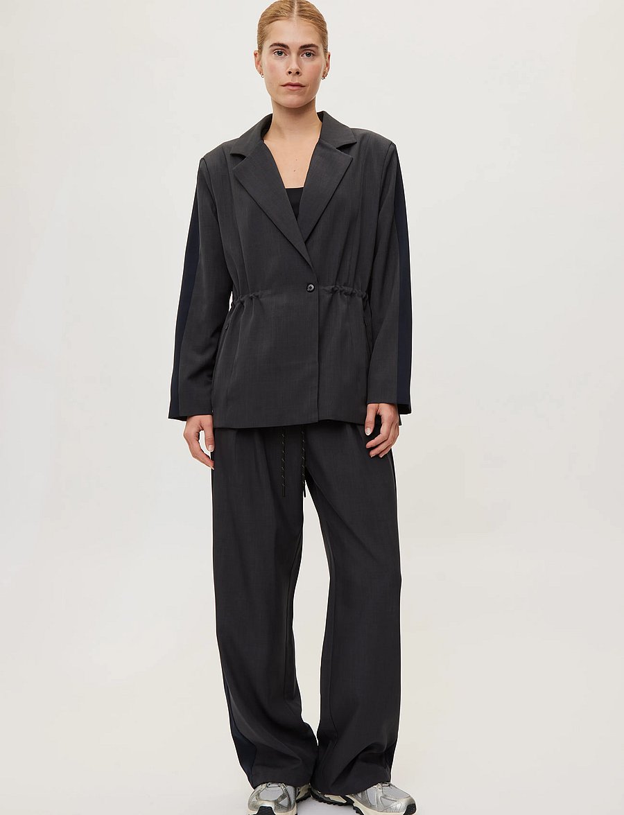 Rethinkit Studios - The Sporty Suit Blazer - freizeitjacken - dark melange grey - 0