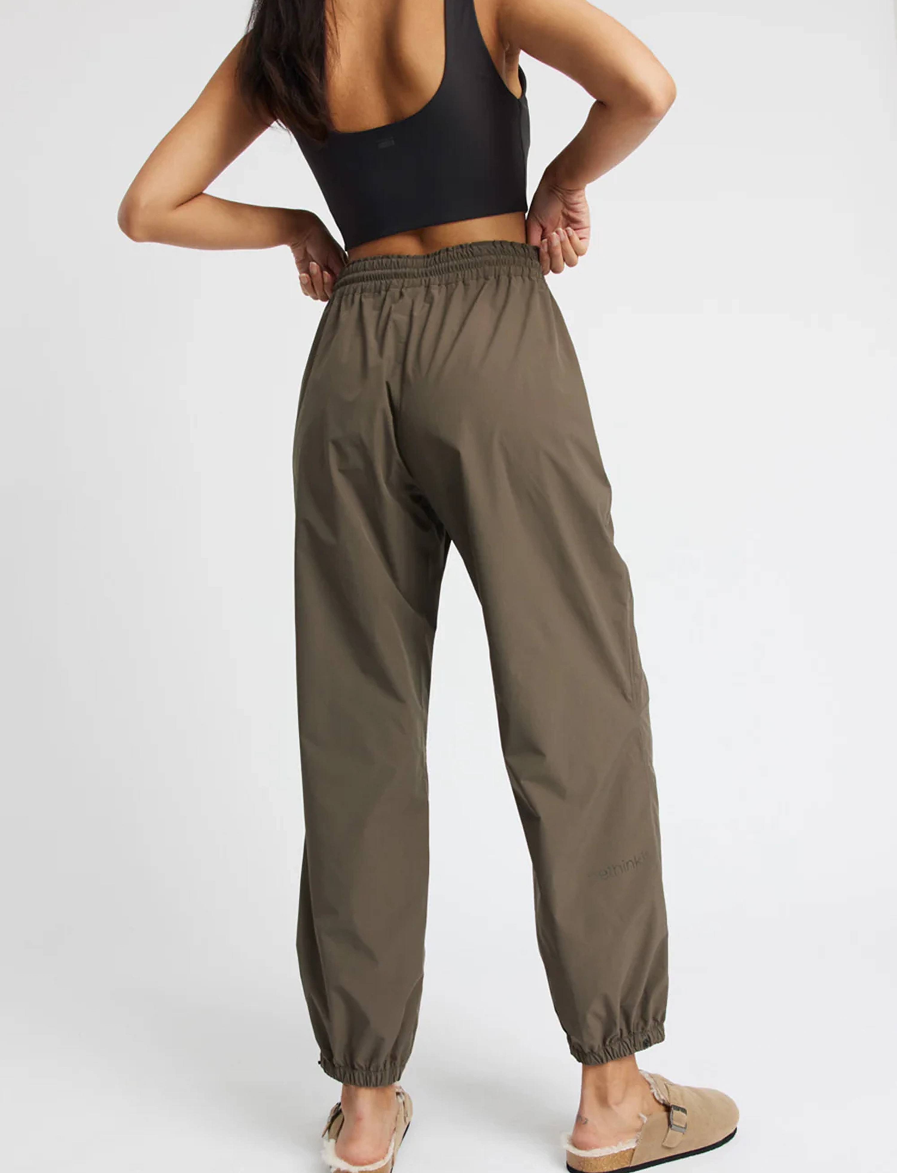 Rethinkit Studios - Track Loose Pants Palma - urheiluhousut - dark brown - 3