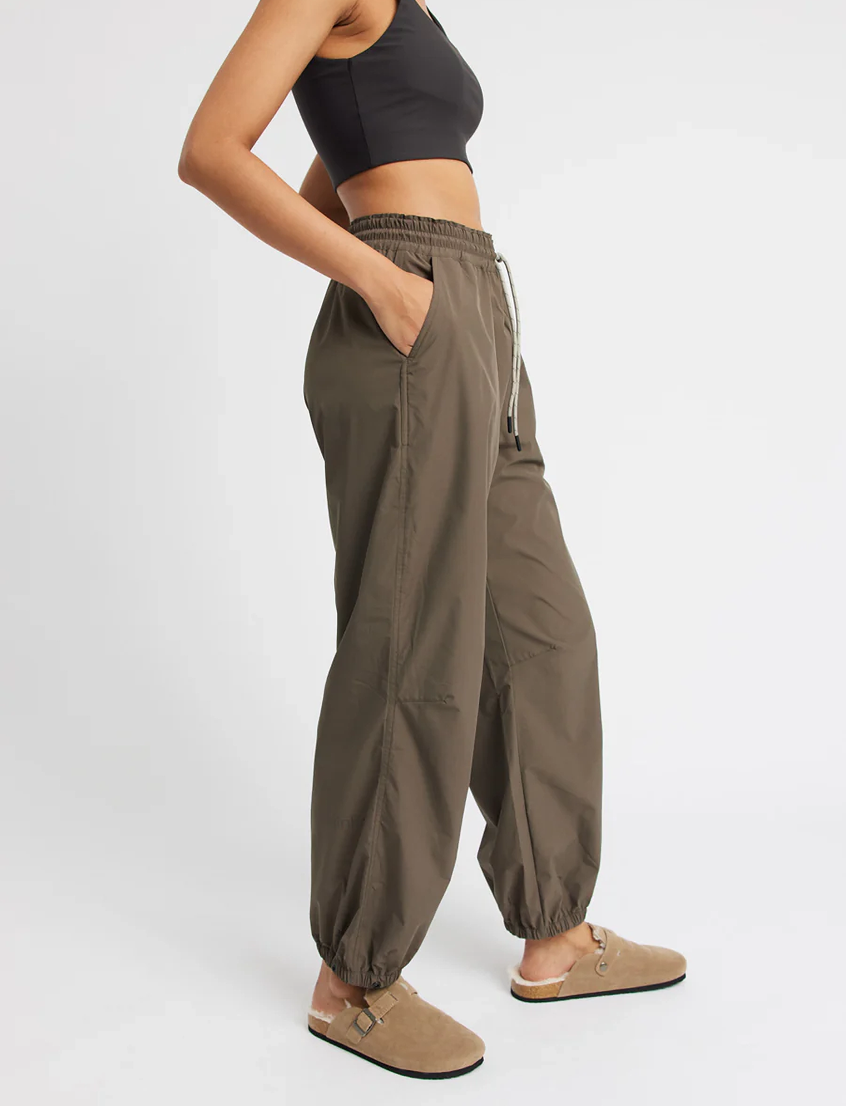 Rethinkit Studios - Track Loose Pants Palma - urheiluhousut - dark brown - 4