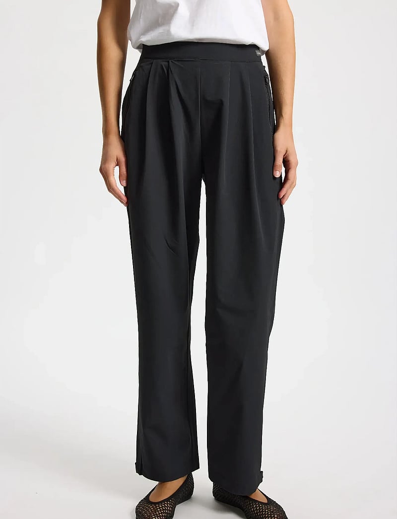 Rethinkit Studios - Soft Woven Track Pants Stroll - casual - black - 0